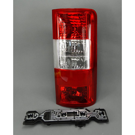 LAMPA TYLNA - PRAWA Z...