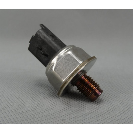 CZUJNIK CIŚNIENIA PALIWA W...