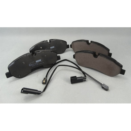 KLOCKI HAMULCOWE PRZÓD /...