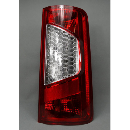 LAMPA TYLNA - PRAWA / FORD...