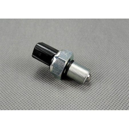 CZUJNIK WSTECZNEGO BIEGU...