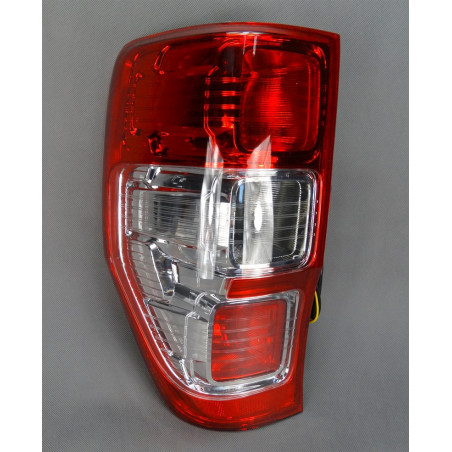 LAMPA TYLNA LEWA / RANGER...