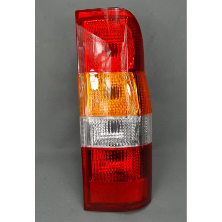 LAMPA TYLNA - PRAWA / FORD...