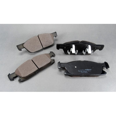 KLOCKI HAMULCOWE PRZÓD...